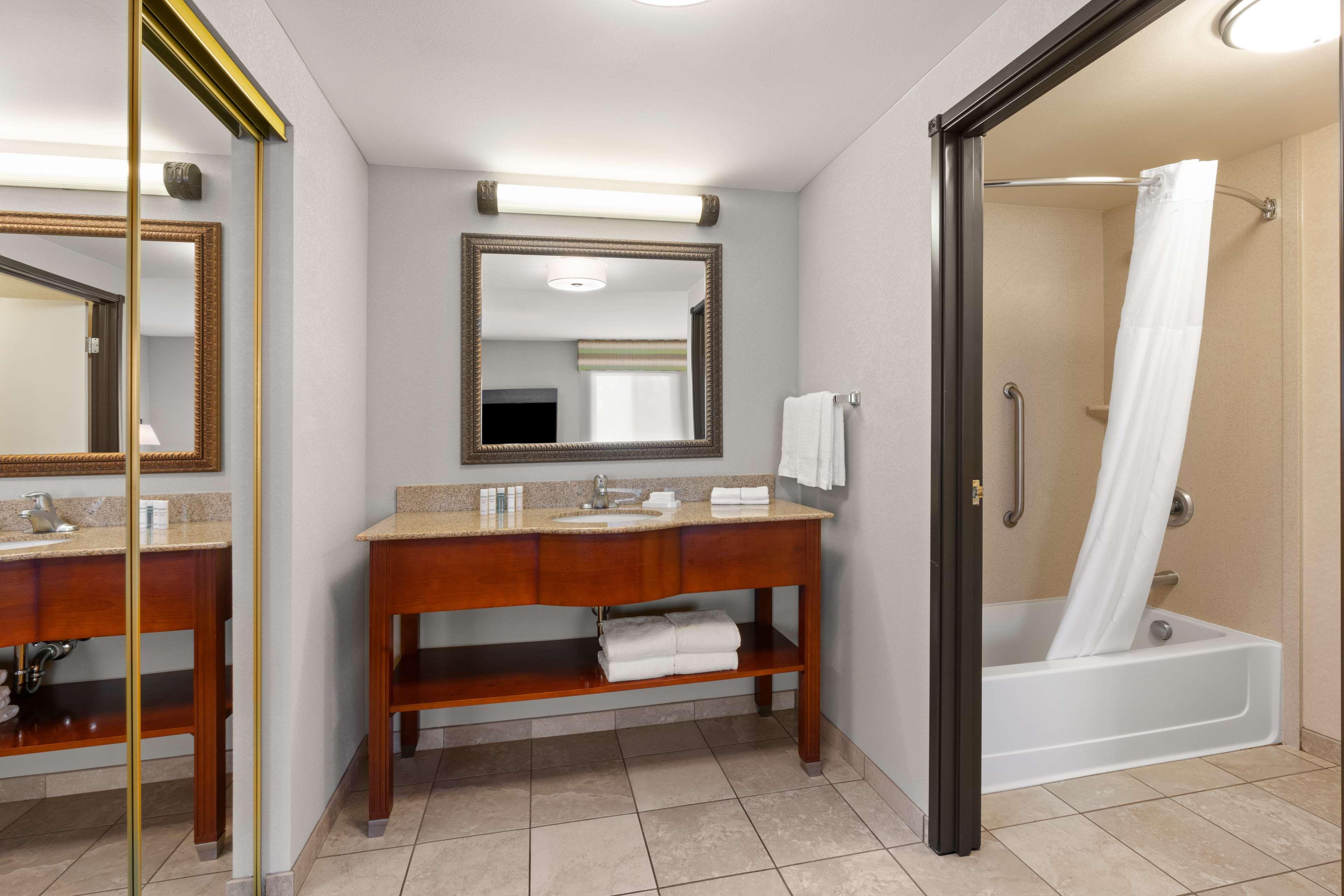 Hampton Inn & Suites Burlington Exteriér fotografie