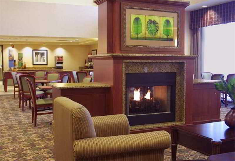 Hampton Inn & Suites Burlington Restaurace fotografie