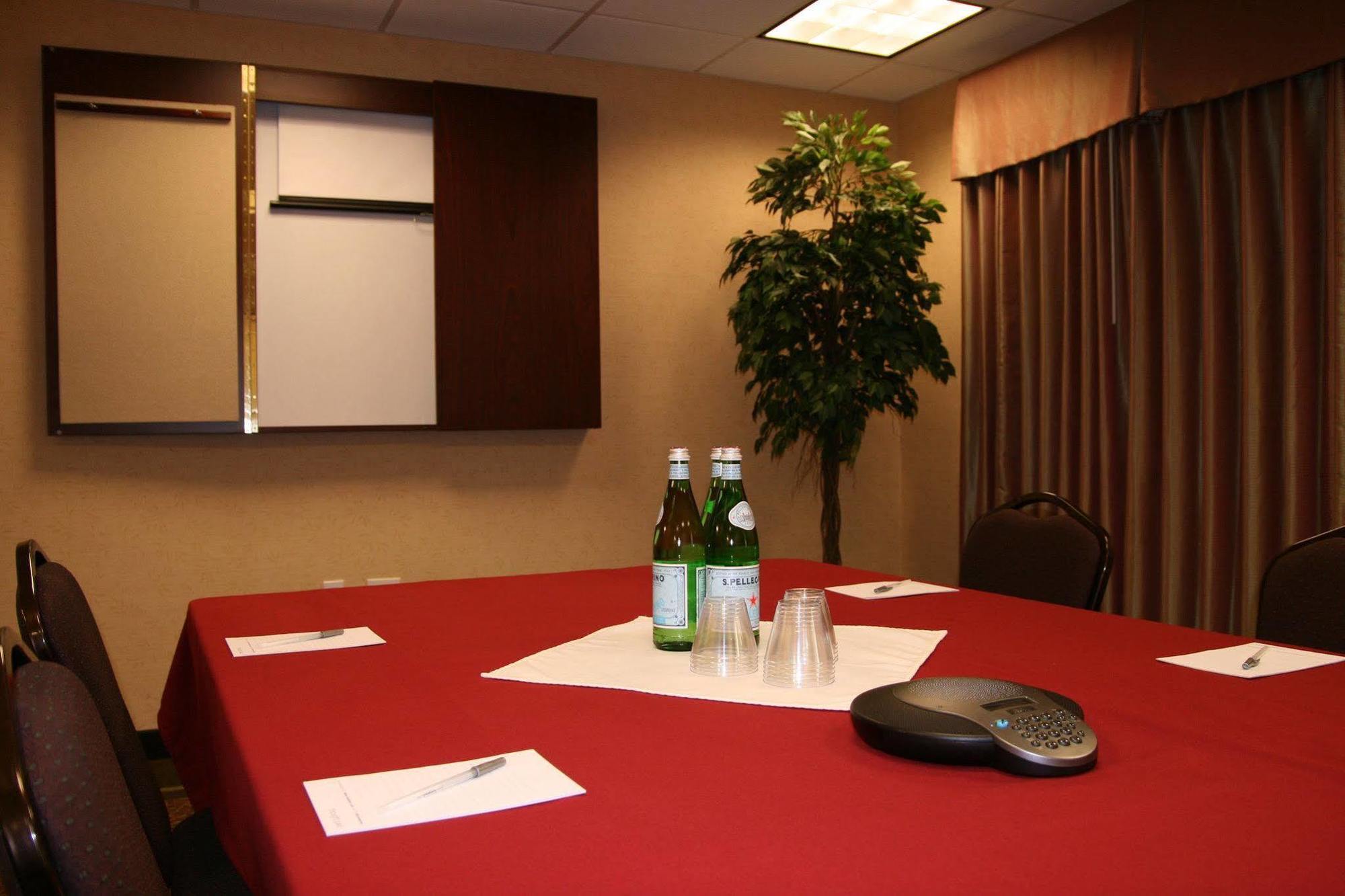 Hampton Inn & Suites Burlington Zařízení fotografie